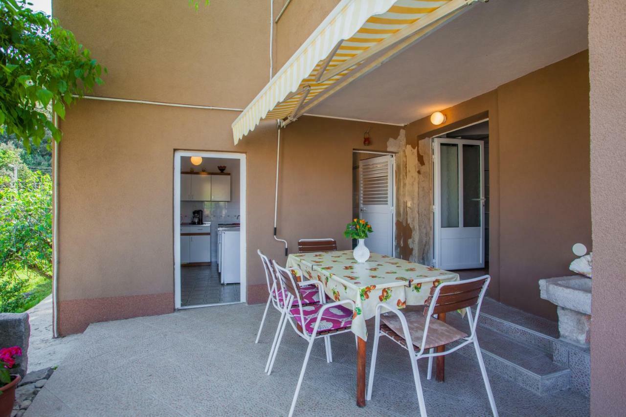 Apartment Surdic Valun Exterior photo