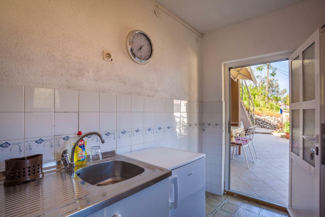 Apartment Surdic Valun Exterior photo